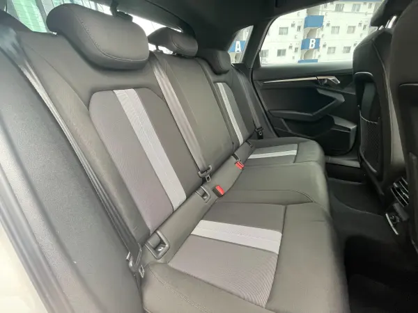 Audi A3 Sportback 30 TFSI Advanced — photo 8