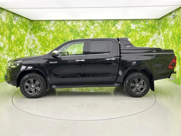 2024 Toyota Hilux — photo 2