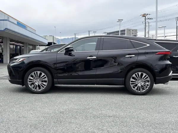 2024 Toyota Harrier — photo 2