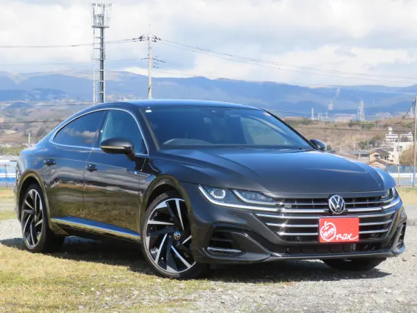 Volkswagen Arteon TSI 4Motion R-Line Advance 4WD Luxury Package/DiscoverPro Navigation/Panoramic Sliding Roof/Harman Kardon/Full-Seg TV/360° Camera/All-In Safety/Blind Spot (Gray)