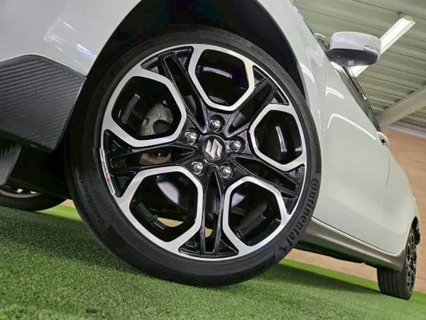 Suzuki Swift Sport 1.4 8th Gen Navi TV/Radar Cruise/Corner Sensor/Paddle Shift/Collision Mitigation/Lane Assist/Stability Control/Seat Heater/AT Car/LED Headlights/17-inch Alloy/Smart Key/Push Start (Pure White Pearl) — photo 9