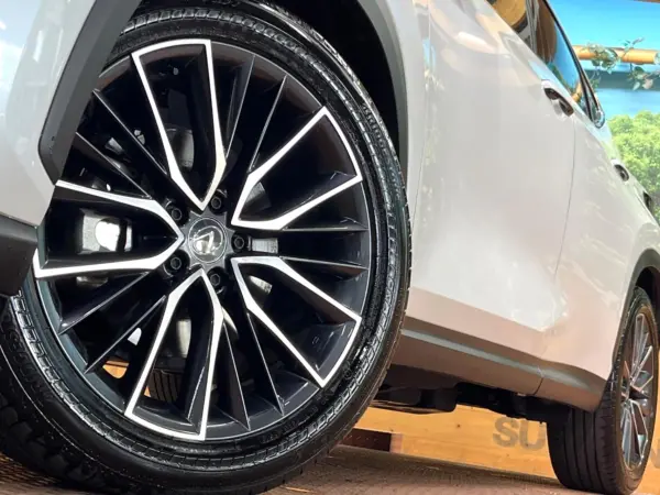 Lexus NX 350h Version L Non-Smoking Mark Levinson (Sonic Quartz) — photo 9