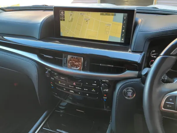 Lexus LX 570 4WD — photo 8