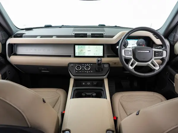 2023 Landrover Defender — photo 2