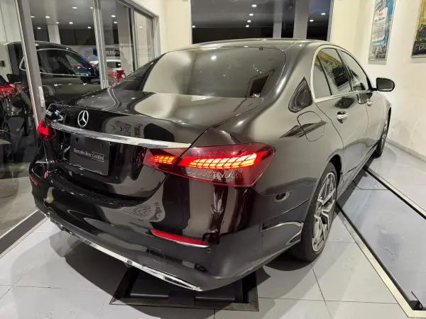 2021 Mercedes E Class — photo 2