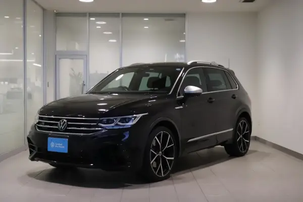 Volkswagen Tiguan R 4Motion 4WD IQ Light Certified Used Car Warranty Backup Camera Obstacle Sensor ETC ACC Seat Heater Power Seat (Deep Black Pearl Effect)