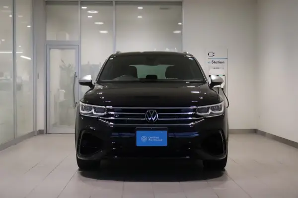 Volkswagen Tiguan R 4Motion 4WD IQ Light Certified Used Car Warranty Backup Camera Obstacle Sensor ETC ACC Seat Heater Power Seat (Deep Black Pearl Effect) — photo 7