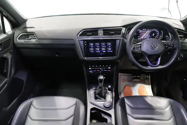 2024 Volkswagen Tiguan — photo 2