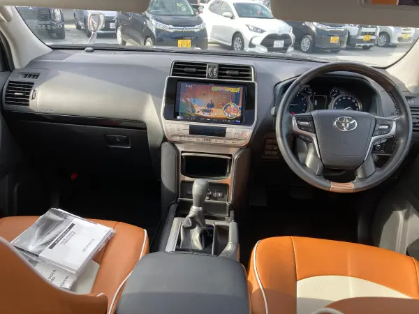 2021 Toyota Landcruiser Prado — photo 2