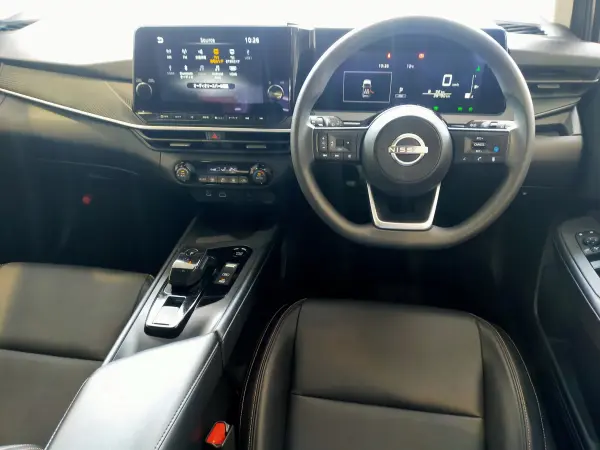 Nissan Note 1.2 X 90th Anniversary Edition with Maker Navigation, Around View Monitor, Leather-like Seats (Pearl White) — photo 7