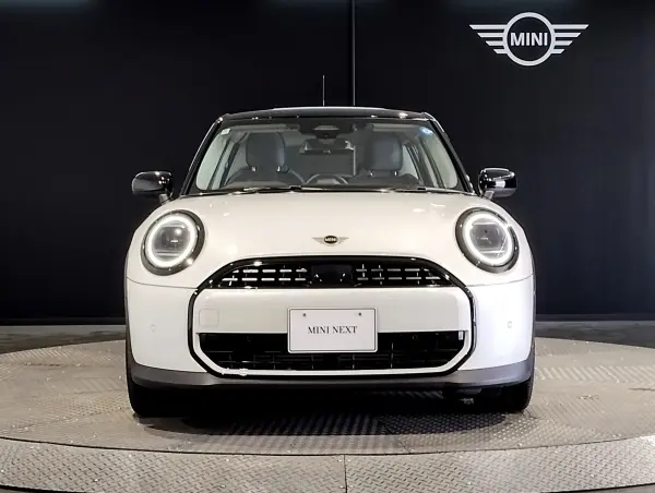 2025 Mini Cooper — photo 2