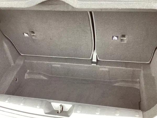 Mini Mini One 3-door DCT One Owner Victoria Chili Red Solid Roof Aftermarket Backup Camera Navigation — photo 9