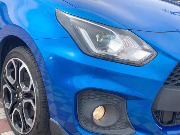 Suzuki Swift Sport 1.4 Safety Package 6MT Ganador Muffler Safety Package Genuine Navigation Backup Camera Non-Smoking Vehicle Seat Heater Smart Key LED Head Built-in ETC Genuine 17-inch Alloy Auto Air Conditioning (Speedy Blue Metallic) — photo 9