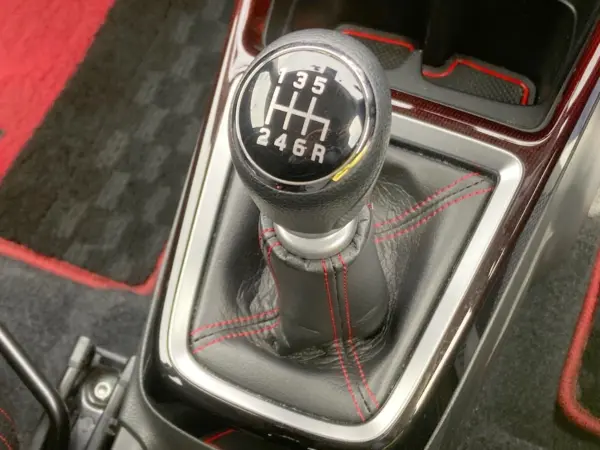 2020 Suzuki Swift — photo 3