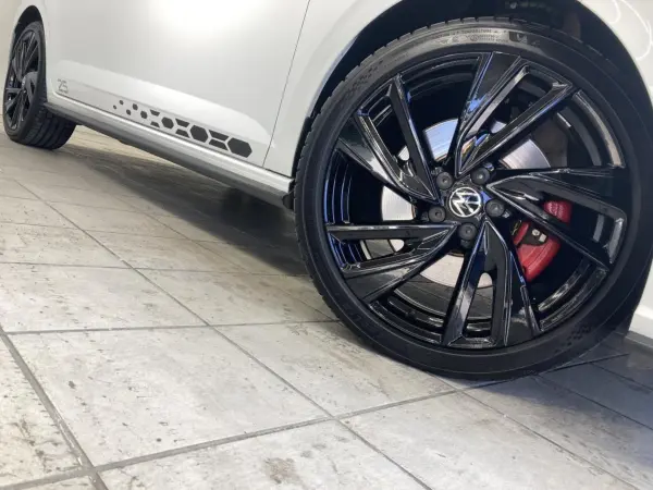 Volkswagen Polo GTI Edition 25 LED Headlights Genuine Navigation Genuine 18-inch Alloy Wheels ETC2.0 ACC Travel Assist Seat Heater Driving Profile Function Leather Seats Digital Meter Cluster Smart Key (Pure White/Black Roof) — photo 8