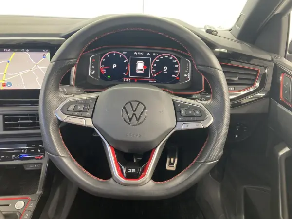 2024 Volkswagen Polo — photo 3