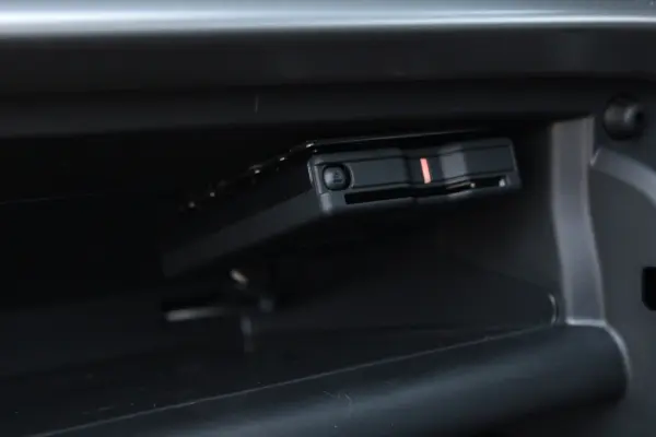 Mitsubishi Eclipse Cross PHEV 2.4 P 4WD Power Sound Navigation TV Surround Camera (Pearl) — photo 8