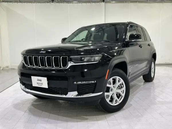 Jeep Grand Cherokee Limited 4WD Certified Used Car with 1-Year Warranty (Diamond Black Crystal Pearl C) — photo 9