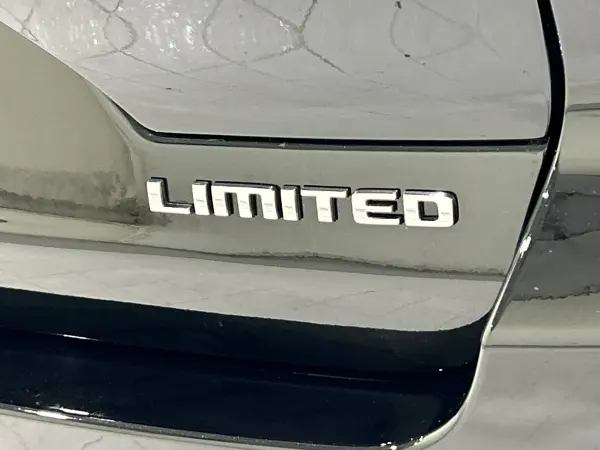 Jeep Grand Cherokee Limited 4WD Certified Used Car with 1-Year Warranty (Diamond Black Crystal Pearl C) — photo 7