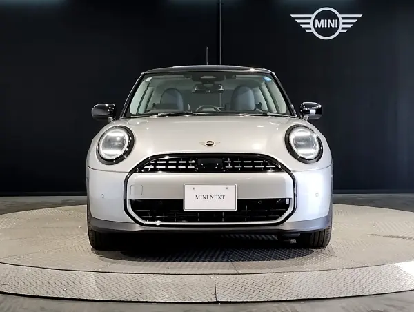 2025 Mini Cooper — photo 3
