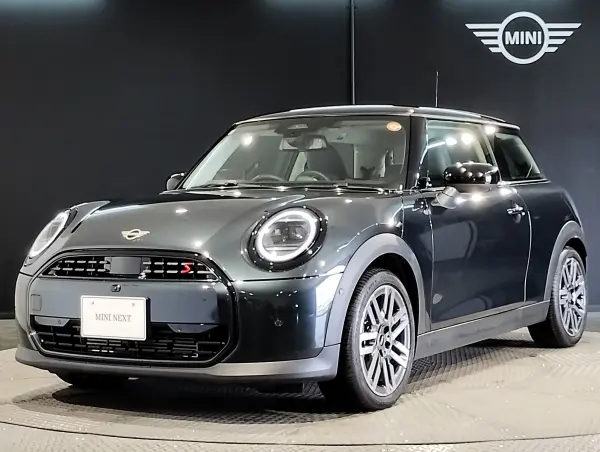 Mini Cooper S 3 Door DCT Classic Trim Surround View Monitor Active Cruise Control Adaptive LED Headlights Apple CarPlay Seat Heater Head-Up Display Mirror Type ETC Former Demo Rental (Legend Grey) — thumbnail 1