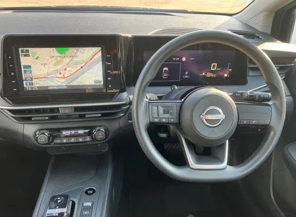 Nissan Note 1.2 S with Genuine Wide Memory Navigation and Around View Monitor (Aurora Flare Blue Pearl 2-Coat Pearl) — photo 7