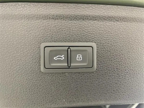 Audi Q5 40 TDI Quattro S Line Diesel Turbo 4WD S Line Plus Package — photo 8