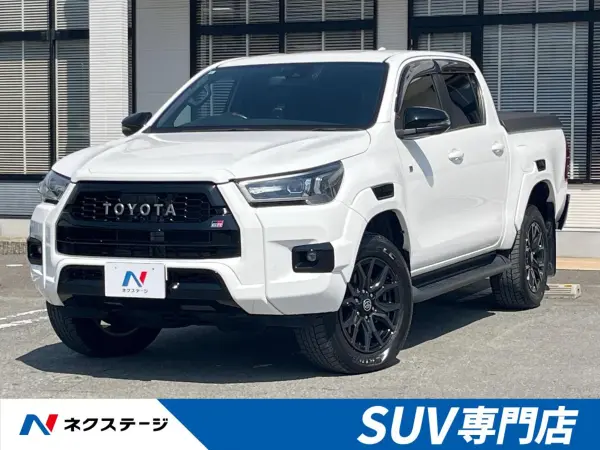 Toyota Hilux 2.4 Z GR Sport Diesel Turbo 4WD with Navigation 8-inch Display Audio, Surround View Camera, Collision Mitigation System, Radar Cruise, Non-smoking Car, Dashcam, Corner Sensors, Smart Key, LED Headlights, ETC, Genuine 18-inch Alloy Wheels (Super White II)