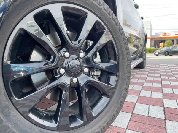 Jeep Grand Cherokee Altitude 4WD — photo 9