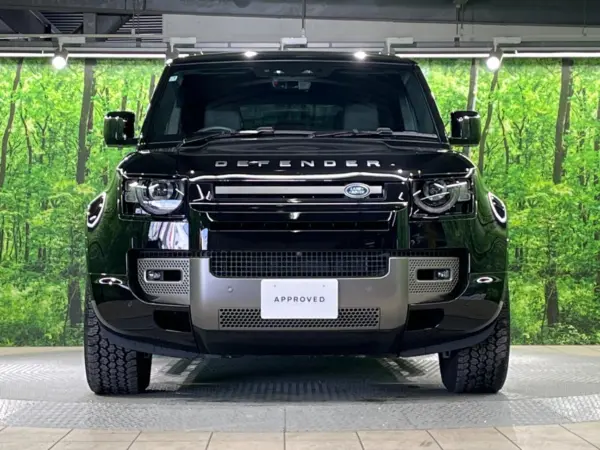 Land Rover Defender 110 X Dynamic SE D350 Certified Used Car Air Suspension Pack Adaptive Cruise Control Lane Keep Assist Blind Spot Assist Genuine 20-inch Alloy Ambient Light MERIDIAN Roof Rails (Santorini Black (Metallic)) — photo 9