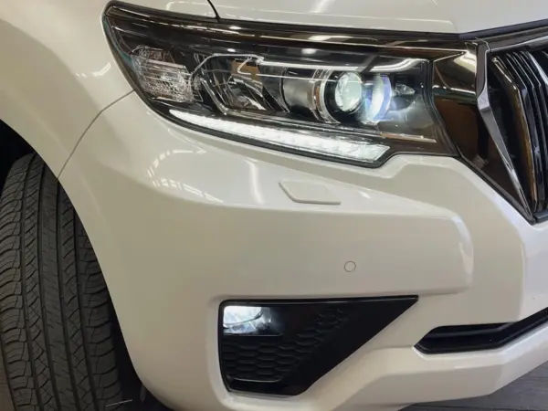 Toyota Land Cruiser Prado 2.7 TX L Package 70th Anniversary Limited 4WD Sunroof Genuine 9-inch Display Audio Surround Camera Seat Ventilation LED Headlamps Power Seats Safety Sense Radar Cruise (White Pearl Crystal Shine) — photo 8