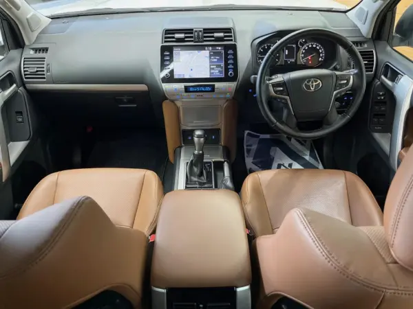 2022 Toyota Landcruiser Prado — photo 2