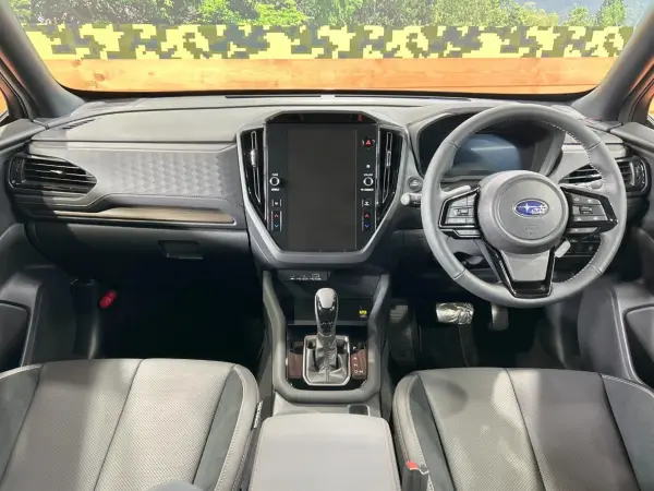 2025 Subaru Forester — photo 2