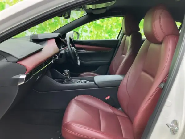 2023 Mazda 3 Fastback — photo 9 | Tuminion Kenya