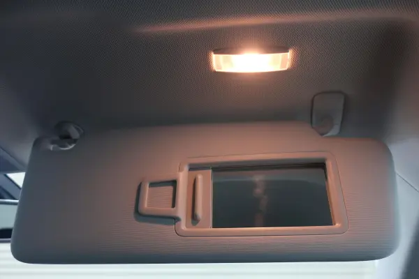 Volkswagen Polo TSI Comfortline Digital Meter Genuine Navigation TV Backup Camera Bluetooth DVD Video Playback Rear Sensor Front/Rear Drive Recorder Blind Spot Detection Leather-Wrapped Steering Wheel ETC2.0 ACC Service Book (Leaf Blue Metallic) — photo 8