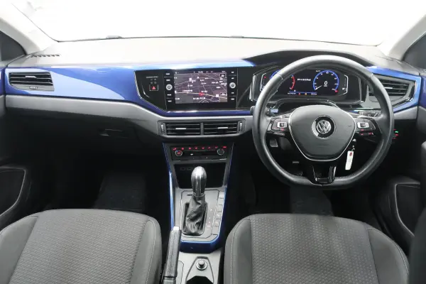 Volkswagen Polo TSI Comfortline Digital Meter Genuine Navigation TV Backup Camera Bluetooth DVD Video Playback Rear Sensor Front/Rear Drive Recorder Blind Spot Detection Leather-Wrapped Steering Wheel ETC2.0 ACC Service Book (Leaf Blue Metallic) — photo 9