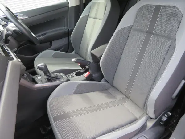 2021 Volkswagen Polo — photo 2