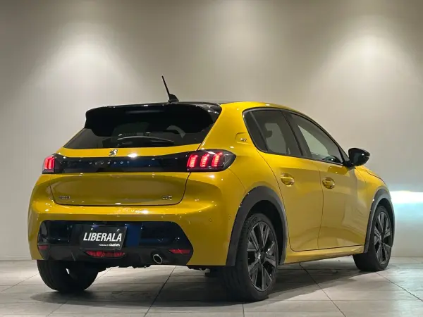 Peugeot 208GT — photo 9