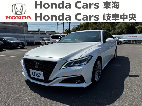 Toyota Crown Hybrid 2.5 G (White)