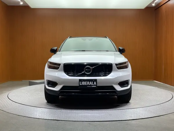 Volvo XC40 T4 AWD R-Design 4WD harman/kardon 360° Camera ACC Power Tailgate Half Leather Seat Seat Heater Power Seat Auto Hold Genuine Navi Intellisafe Lane Assist Blind Spot ETC (Crystal White Pearl) — photo 8