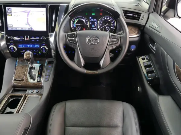 2023 Toyota Alphard — photo 9 | Tuminion Kenya