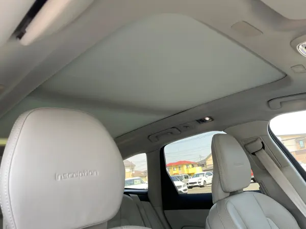 Volvo XC60 D4 AWD Inscription Diesel Turbo 4WD White Leather SR Bowers & Wilkins ACC Genuine Navigation 360 Camera Full-Seg Seat Heater Head-Up Display BSM Power Rear Gate Clearance Sonar Genuine 19-inch AW Drive Recorder Smart Key ETC (Crystal White Pearl) — photo 7