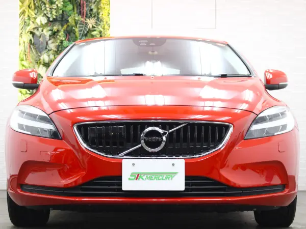 Volvo V40 T2 Kinetic Passion Red 1 Owner Winter Tires Included Aftermarket AW (Summer Tires Included Genuine AW Included) Genuine Display Audio Bluetooth USB CD/DVD Playback MSV ACC Lane Keep Assist BLIS Brake Assist Spare Key Included (Passion Red) — photo 9