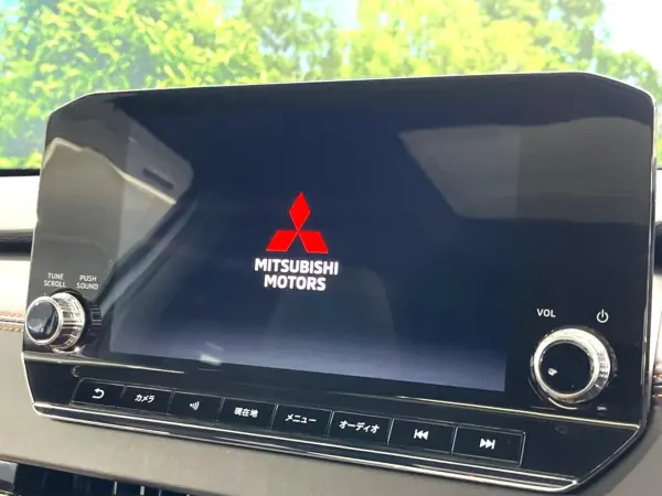2022 Mitsubishi Outlander — photo 3