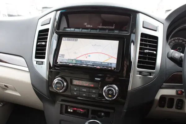 Mitsubishi Pajero 3.2 Long Final Edition Diesel Turbo 4WD Sunroof Backup Camera Navigation Full-Seg Seat Heater (Pearl) — photo 7