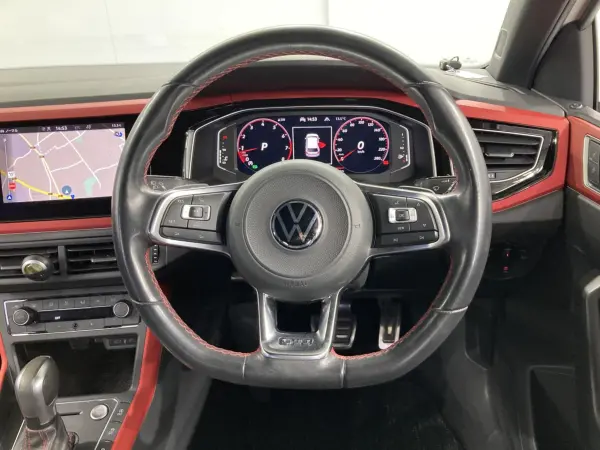 2021 Volkswagen Polo — photo 2