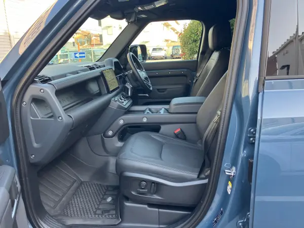 Land Rover Defender 110 X Dynamic HSE 3.0L D350 Diesel Turbo 4WD 22-inch Gloss Black Alloy Wheels (Tasman Blue Metallic) — photo 7