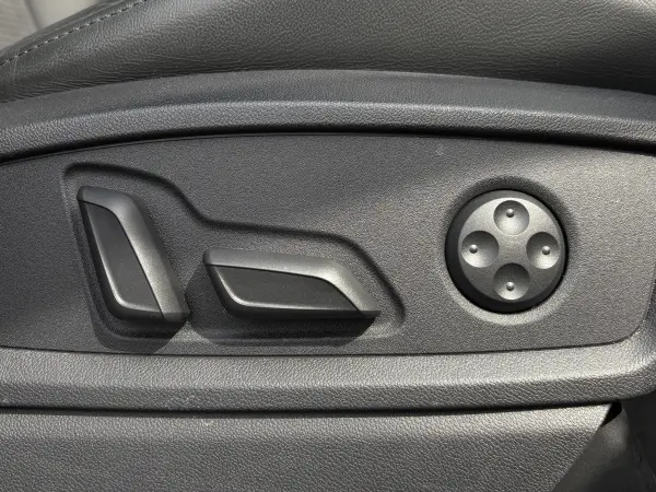 Audi Q5 40 TDI Quattro S Line Diesel Turbo 4WD Black Styling Package 1 Owner ACC Half Leather Power Seats Seat Heater Steering Heater Side Assist LKA MMI Navigation 360° Camera CarPlay Power Tailgate LED Headlights Genuine Dashcam (Quantum Gray) — photo 7