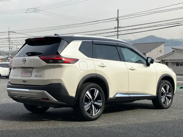 2023 Nissan Xtrail — photo 2