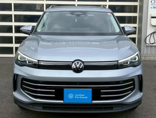 2025 Volkswagen Tiguan — photo 3